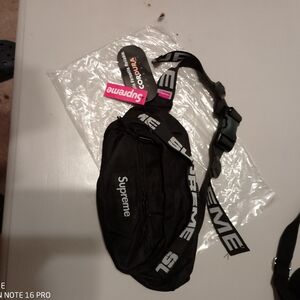 BNWT Supreme Black and White Logo Belt Bag